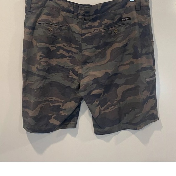 FLAG‎ & ANTHEM WOODSON MADEFLEX CAMO 10” SHORTS MENS SIZE 40 (1199) - Picture 4 of 7